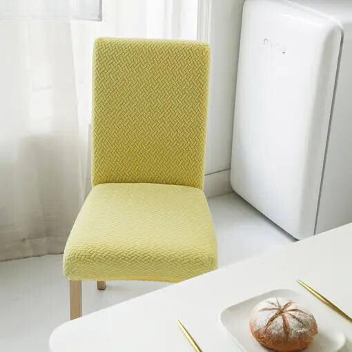 Stoelhoezen met stretch | Geef je oude stoelen direct een gloednieuwe uitstraling